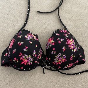 Victoria’s Secret bikini top